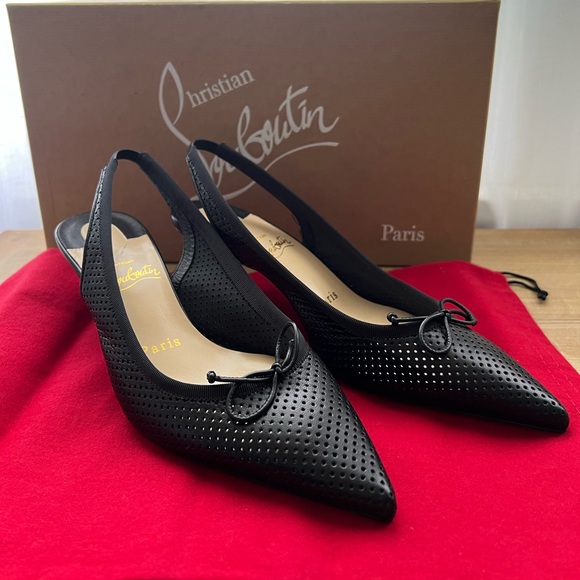 New Christian Louboutin HALL SLING PUMP 55
Perforated Leather Heels Size 7 - Picture 4 of 17